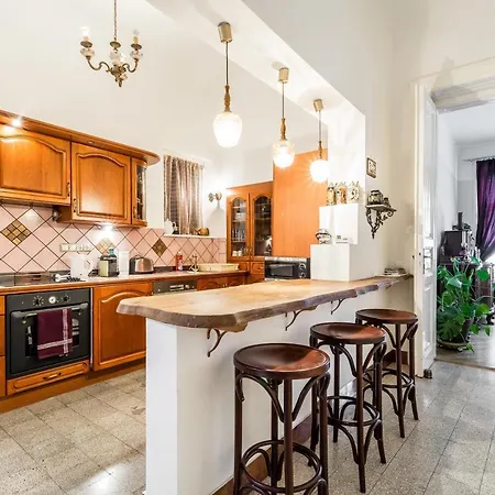 Apartment Szondi 4-room Classic