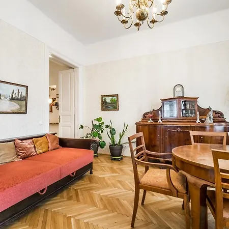 Apartment Szondi 4-room Classic *