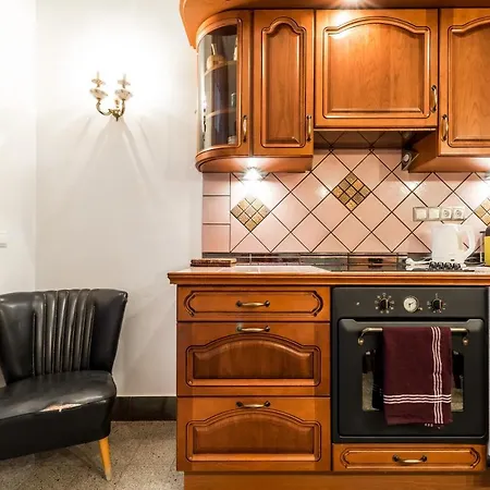 Szondi 4-room Classic