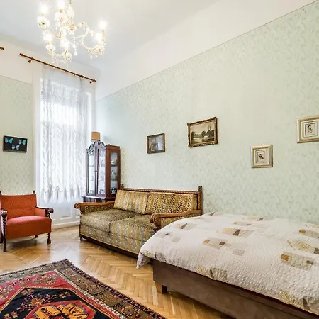 Apartment Szondi 4-room Classic *